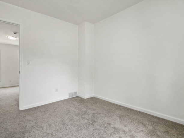 2104 4th, ROCKFORD, Illinois 61104, ,2 Units,For Sale,4th,202604150