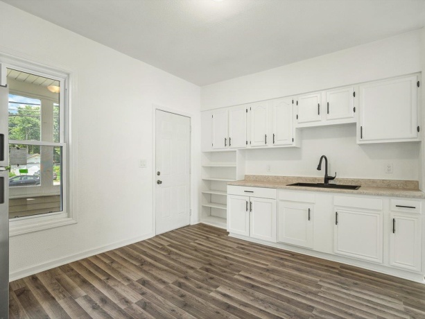 2104 4th, ROCKFORD, Illinois 61104, ,2 Units,For Sale,4th,202604150