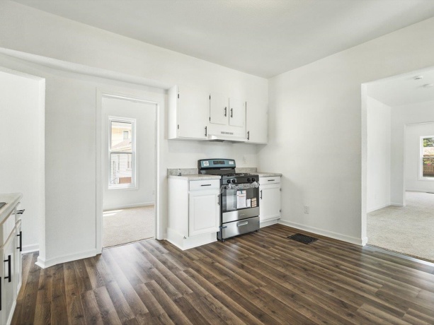 2104 4th, ROCKFORD, Illinois 61104, ,2 Units,For Sale,4th,202604150