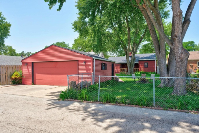 5021 Arlington, LOVES PARK, Illinois 61111, 3 Bedrooms Bedrooms, ,2 BathroomsBathrooms,House,For Sale,Arlington,202604021