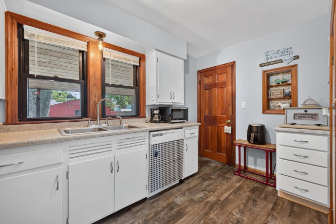 5021 Arlington, LOVES PARK, Illinois 61111, 3 Bedrooms Bedrooms, ,2 BathroomsBathrooms,House,For Sale,Arlington,202604021