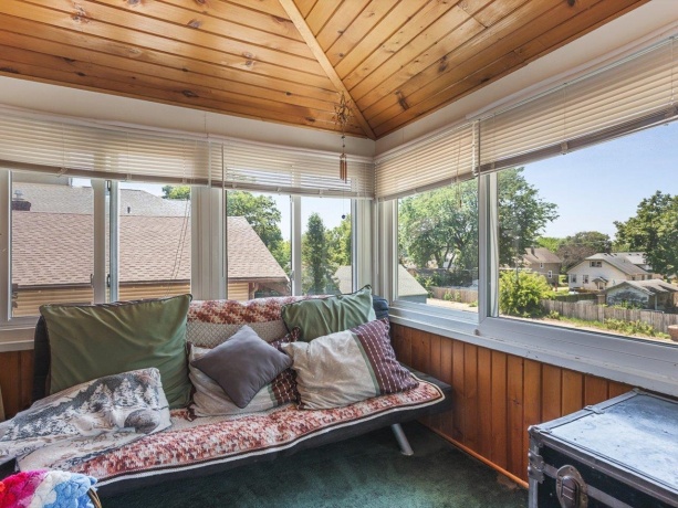 332 London, ROCKFORD, Illinois 61107, 3 Bedrooms Bedrooms, ,2 BathroomsBathrooms,House,For Sale,London,202604152