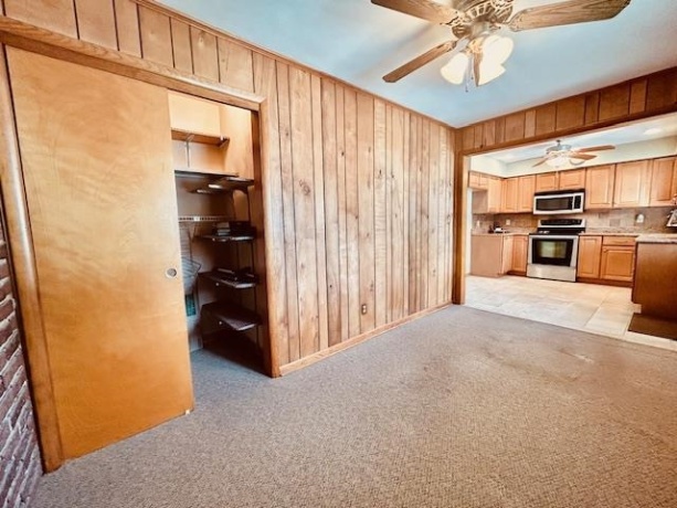 422 8th, BELVIDERE, Illinois 61008, 3 Bedrooms Bedrooms, ,1 BathroomBathrooms,House,For Sale,8th,202604153