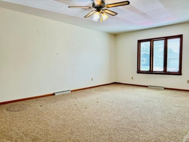 422 8th, BELVIDERE, Illinois 61008, 3 Bedrooms Bedrooms, ,1 BathroomBathrooms,House,For Sale,8th,202604153