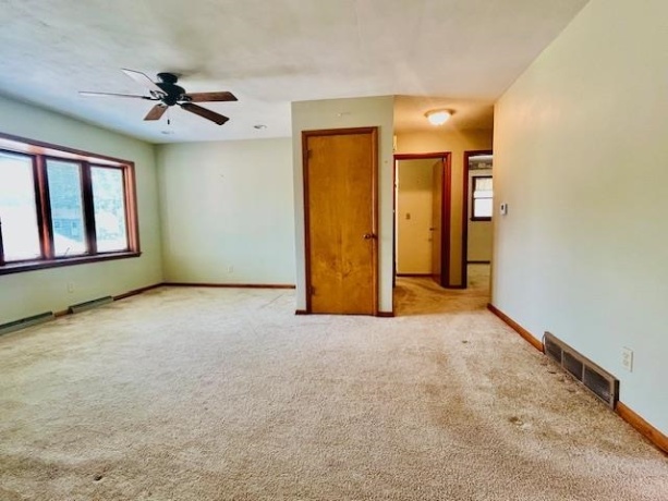 422 8th, BELVIDERE, Illinois 61008, 3 Bedrooms Bedrooms, ,1 BathroomBathrooms,House,For Sale,8th,202604153