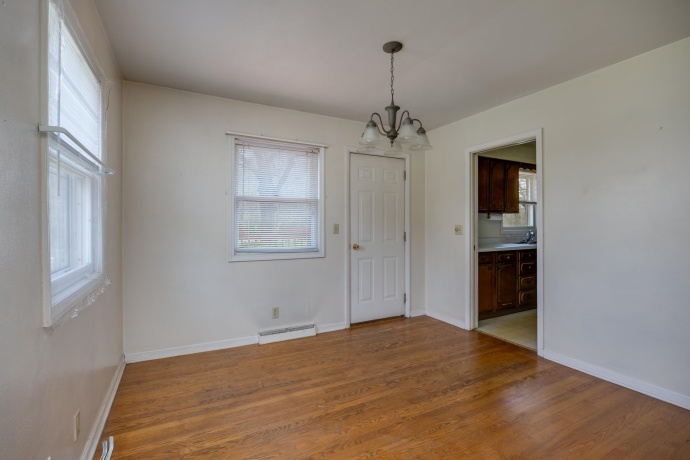 1712 Manchester, SOUTH BELOIT, Illinois 61080, ,3 - 4 Units,For Sale,Manchester,202602080