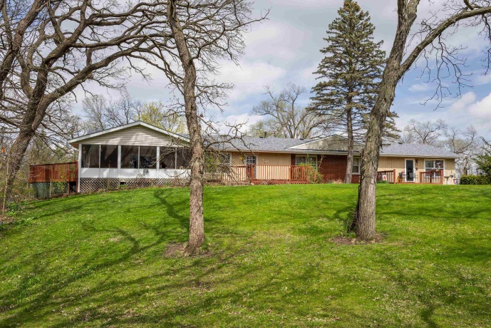 1712 Manchester, SOUTH BELOIT, Illinois 61080, ,3 - 4 Units,For Sale,Manchester,202602080