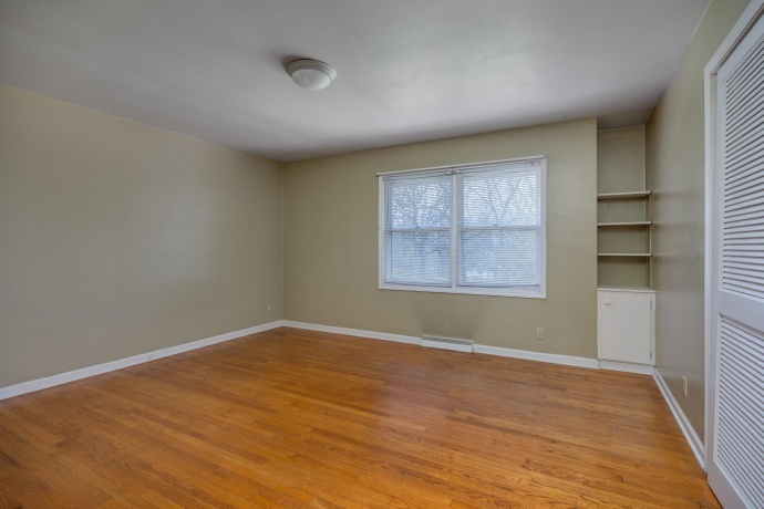 1712 Manchester, SOUTH BELOIT, Illinois 61080, ,3 - 4 Units,For Sale,Manchester,202602080