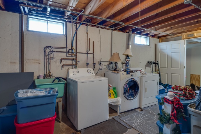 1712 Manchester, SOUTH BELOIT, Illinois 61080, ,3 - 4 Units,For Sale,Manchester,202602080