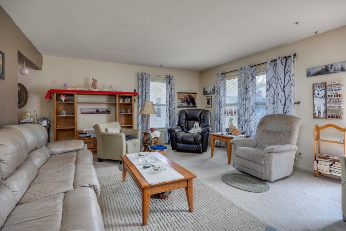 1712 Manchester, SOUTH BELOIT, Illinois 61080, ,3 - 4 Units,For Sale,Manchester,202602080