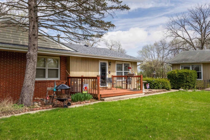 1712 Manchester, SOUTH BELOIT, Illinois 61080, ,3 - 4 Units,For Sale,Manchester,202602080