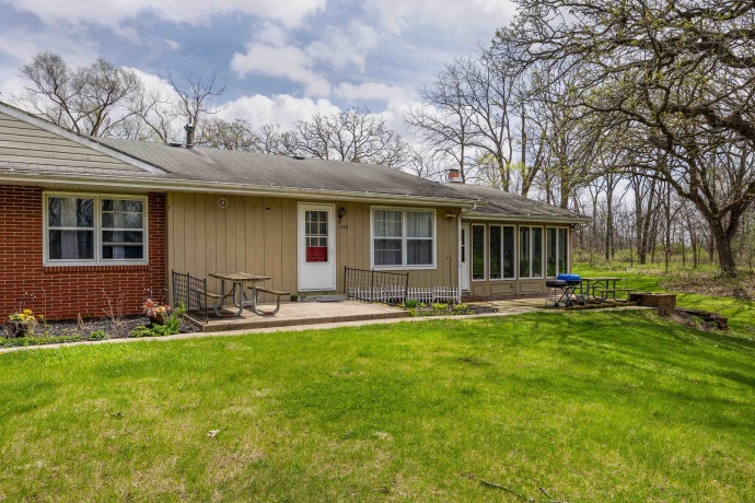 1712 Manchester, SOUTH BELOIT, Illinois 61080, ,3 - 4 Units,For Sale,Manchester,202602080