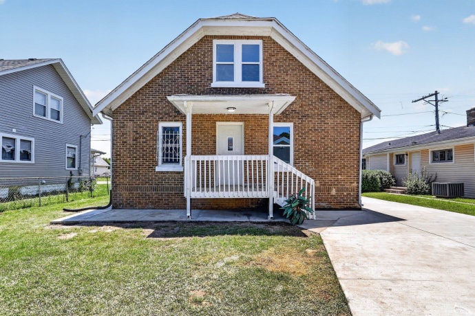 1119 Montague, ROCKFORD, Illinois 61102, 4 Bedrooms Bedrooms, ,1 BathroomBathrooms,House,For Sale,Montague,202604156