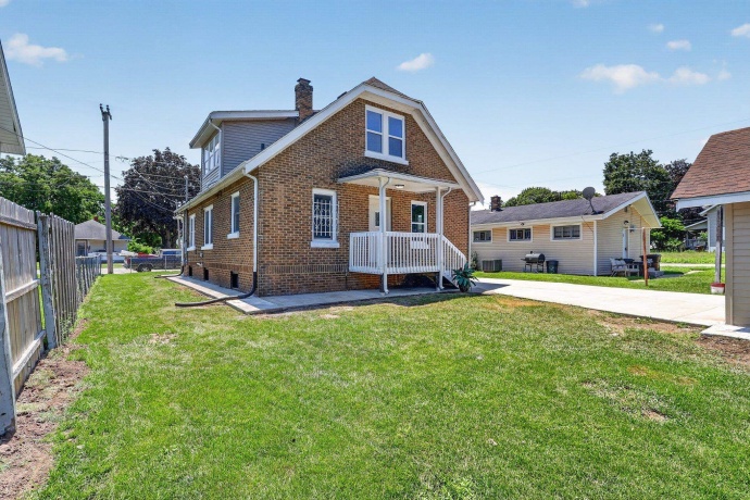 1119 Montague, ROCKFORD, Illinois 61102, 4 Bedrooms Bedrooms, ,1 BathroomBathrooms,House,For Sale,Montague,202604156