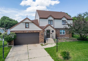 1300 Wolff Aven, ELGIN, Illinois 60123, 4 Bedrooms Bedrooms, ,2 BathroomsBathrooms,House,For Sale,Wolff Aven,202604157