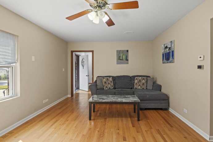 1300 Wolff Aven, ELGIN, Illinois 60123, 4 Bedrooms Bedrooms, ,2 BathroomsBathrooms,House,For Sale,Wolff Aven,202604157