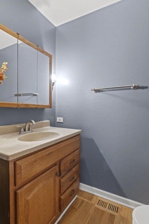 1300 Wolff Aven, ELGIN, Illinois 60123, 4 Bedrooms Bedrooms, ,2 BathroomsBathrooms,House,For Sale,Wolff Aven,202604157