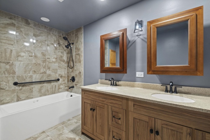 1300 Wolff Aven, ELGIN, Illinois 60123, 4 Bedrooms Bedrooms, ,2 BathroomsBathrooms,House,For Sale,Wolff Aven,202604157