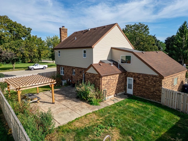 1300 Wolff Aven, ELGIN, Illinois 60123, 4 Bedrooms Bedrooms, ,2 BathroomsBathrooms,House,For Sale,Wolff Aven,202604157
