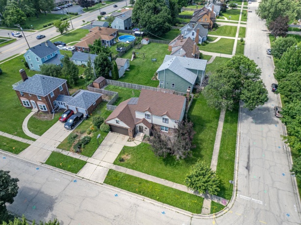 1300 Wolff Aven, ELGIN, Illinois 60123, 4 Bedrooms Bedrooms, ,2 BathroomsBathrooms,House,For Sale,Wolff Aven,202604157