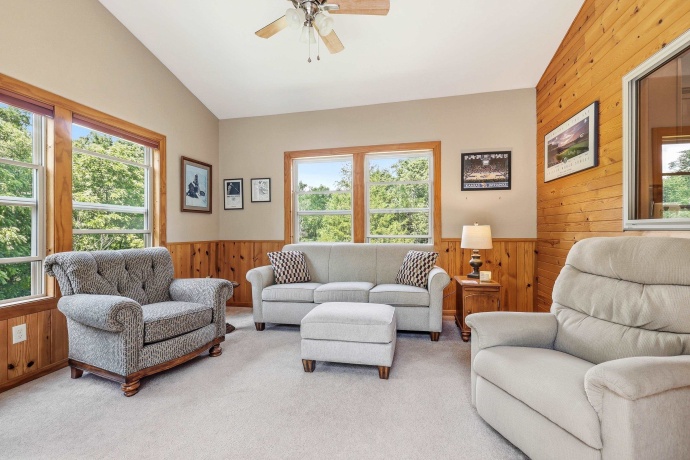 4 Acorn, GALENA, Illinois 61036, 4 Bedrooms Bedrooms, ,3 BathroomsBathrooms,House,For Sale,Acorn,202604158