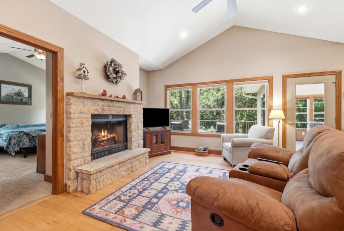 4 Acorn, GALENA, Illinois 61036, 4 Bedrooms Bedrooms, ,3 BathroomsBathrooms,House,For Sale,Acorn,202604158