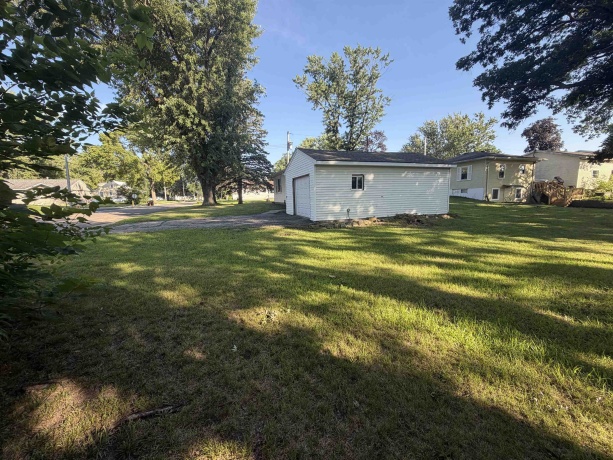 902 Hayes, SOUTH BELOIT, Illinois 61080, 2 Bedrooms Bedrooms, ,1 BathroomBathrooms,House,For Sale,Hayes,202604159