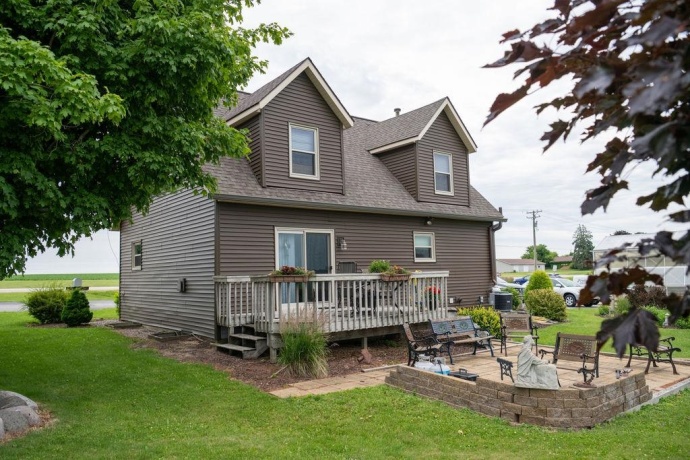 11385 US Route 20 East, STOCKTON, Illinois 61085, 4 Bedrooms Bedrooms, ,1 BathroomBathrooms,House,For Sale,US Route 20 East,202604160