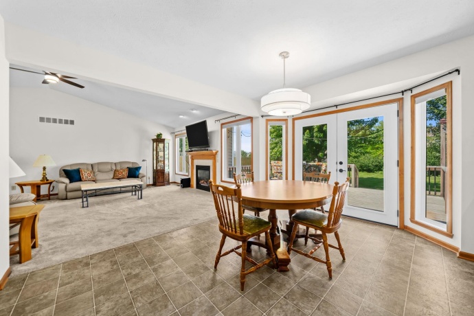 219 Acorn, POPLAR GROVE, Illinois 61065, 3 Bedrooms Bedrooms, ,2 BathroomsBathrooms,House,For Sale,Acorn,202604162