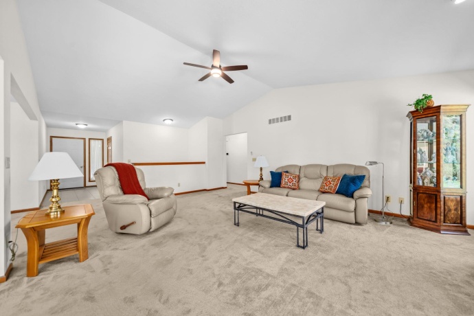 219 Acorn, POPLAR GROVE, Illinois 61065, 3 Bedrooms Bedrooms, ,2 BathroomsBathrooms,House,For Sale,Acorn,202604162