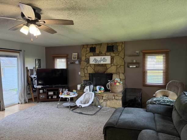 805 5th, OREGON, Illinois 61061, 2 Bedrooms Bedrooms, ,2 BathroomsBathrooms,House,For Sale,5th,202604163