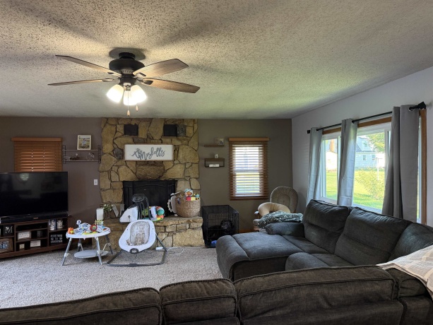 805 5th, OREGON, Illinois 61061, 2 Bedrooms Bedrooms, ,2 BathroomsBathrooms,House,For Sale,5th,202604163