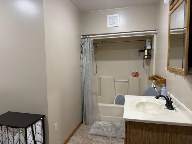 805 5th, OREGON, Illinois 61061, 2 Bedrooms Bedrooms, ,2 BathroomsBathrooms,House,For Sale,5th,202604163