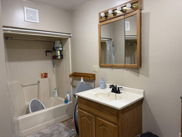 805 5th, OREGON, Illinois 61061, 2 Bedrooms Bedrooms, ,2 BathroomsBathrooms,House,For Sale,5th,202604163