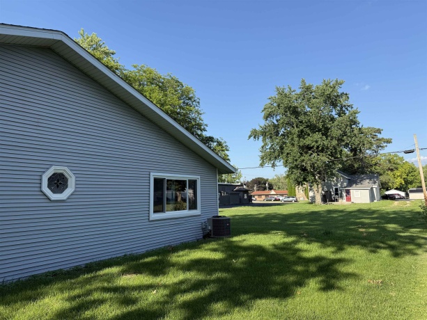 805 5th, OREGON, Illinois 61061, 2 Bedrooms Bedrooms, ,2 BathroomsBathrooms,House,For Sale,5th,202604163