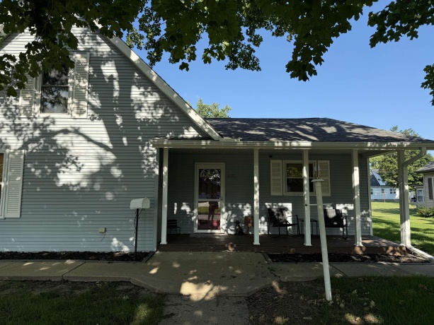 805 5th, OREGON, Illinois 61061, 2 Bedrooms Bedrooms, ,2 BathroomsBathrooms,House,For Sale,5th,202604163