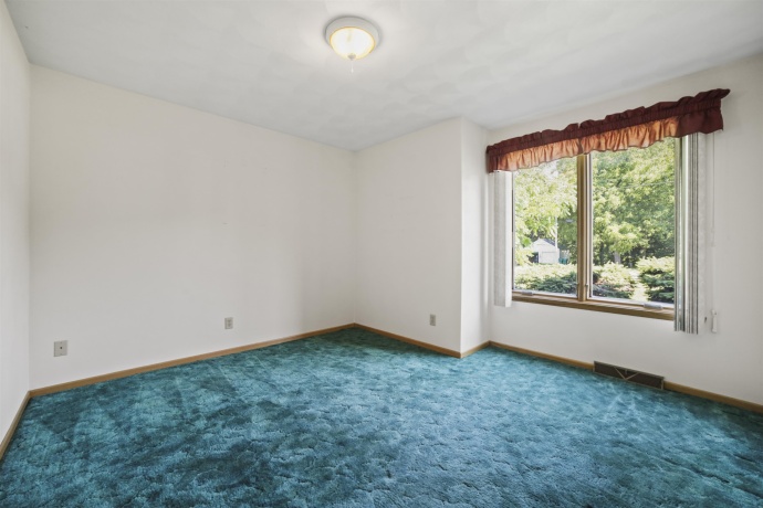 5939 Chestnut, ROSCOE, Illinois 61073, 3 Bedrooms Bedrooms, ,2 BathroomsBathrooms,House,For Sale,Chestnut,202604165