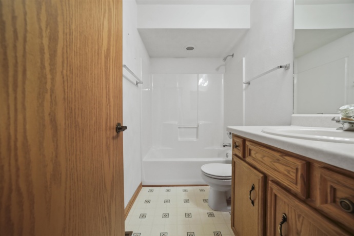 5939 Chestnut, ROSCOE, Illinois 61073, 3 Bedrooms Bedrooms, ,2 BathroomsBathrooms,House,For Sale,Chestnut,202604165