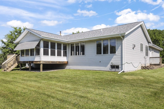 5939 Chestnut, ROSCOE, Illinois 61073, 3 Bedrooms Bedrooms, ,2 BathroomsBathrooms,House,For Sale,Chestnut,202604165