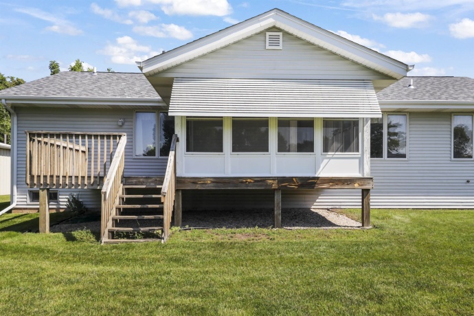 5939 Chestnut, ROSCOE, Illinois 61073, 3 Bedrooms Bedrooms, ,2 BathroomsBathrooms,House,For Sale,Chestnut,202604165