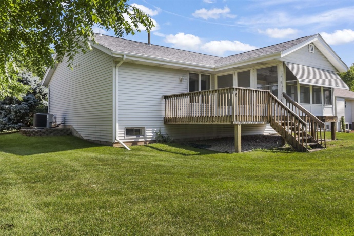 5939 Chestnut, ROSCOE, Illinois 61073, 3 Bedrooms Bedrooms, ,2 BathroomsBathrooms,House,For Sale,Chestnut,202604165