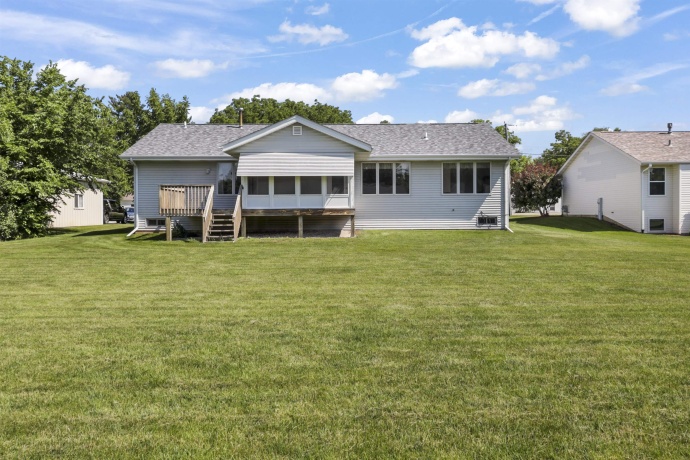 5939 Chestnut, ROSCOE, Illinois 61073, 3 Bedrooms Bedrooms, ,2 BathroomsBathrooms,House,For Sale,Chestnut,202604165