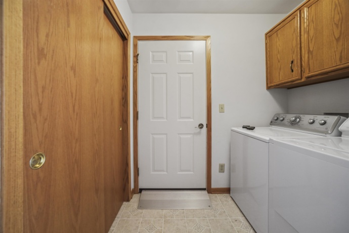 5939 Chestnut, ROSCOE, Illinois 61073, 3 Bedrooms Bedrooms, ,2 BathroomsBathrooms,House,For Sale,Chestnut,202604165