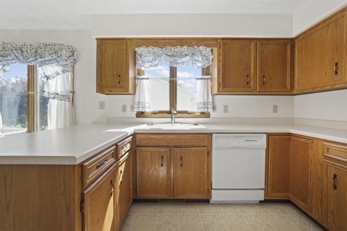5939 Chestnut, ROSCOE, Illinois 61073, 3 Bedrooms Bedrooms, ,2 BathroomsBathrooms,House,For Sale,Chestnut,202604165