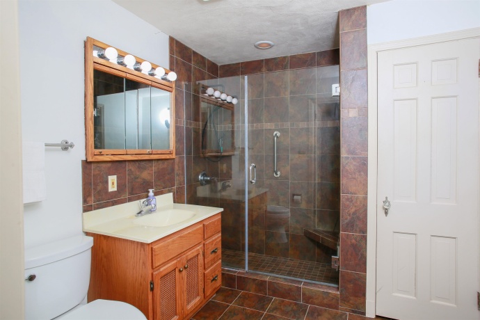 1325 Lincoln, FREEPORT, Illinois 61032, 3 Bedrooms Bedrooms, ,2 BathroomsBathrooms,House,For Sale,Lincoln,202603961