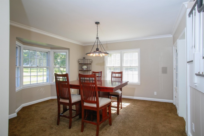 1325 Lincoln, FREEPORT, Illinois 61032, 3 Bedrooms Bedrooms, ,2 BathroomsBathrooms,House,For Sale,Lincoln,202603961