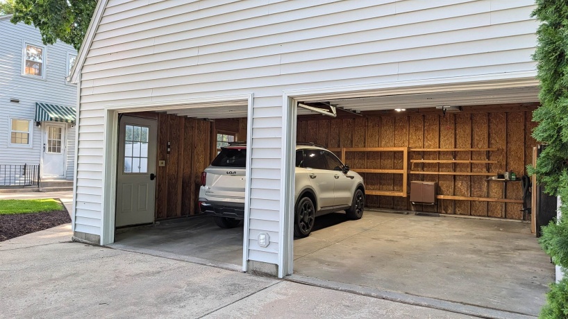 1325 Lincoln, FREEPORT, Illinois 61032, 3 Bedrooms Bedrooms, ,2 BathroomsBathrooms,House,For Sale,Lincoln,202603961