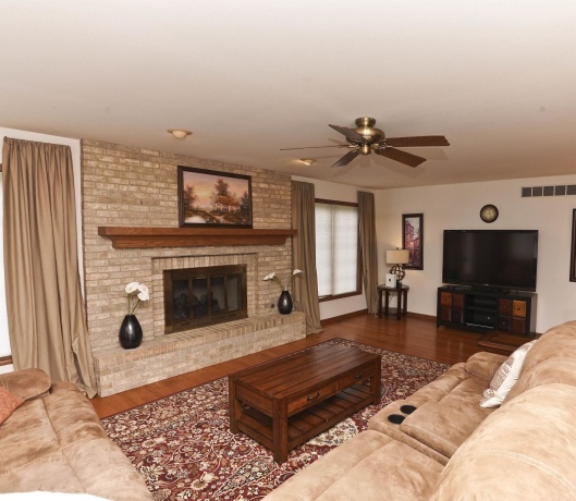 520 Schauer, ROCKFORD, Illinois 61107, 4 Bedrooms Bedrooms, ,4 BathroomsBathrooms,House,For Sale,Schauer,202604171