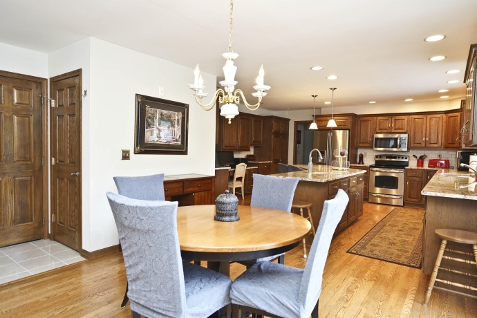 520 Schauer, ROCKFORD, Illinois 61107, 4 Bedrooms Bedrooms, ,4 BathroomsBathrooms,House,For Sale,Schauer,202604171