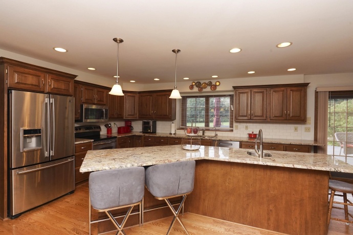 520 Schauer, ROCKFORD, Illinois 61107, 4 Bedrooms Bedrooms, ,4 BathroomsBathrooms,House,For Sale,Schauer,202604171